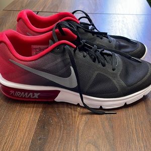 Nike Air Max Airmax Sequent size 9.5 red and black